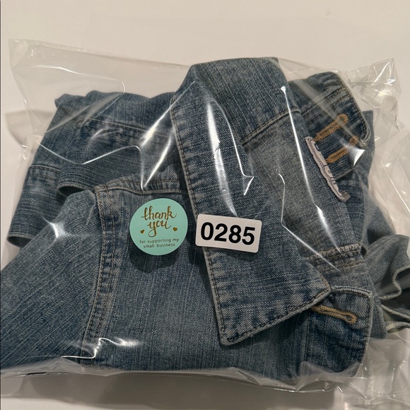 Old Navy Light Wash Blue Denim Trucker Jacket - Picture 8 of 8